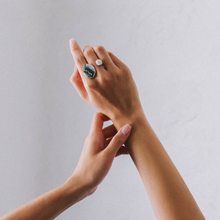 Load image into Gallery viewer, double stones (not ok)