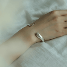 画像をギャラリービューアに読み込む, MIHO MURAKAMI × DANAE "Naga" bangle
