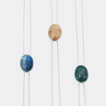 画像をギャラリービューアに読み込む, oval gem loop tie necklace