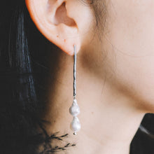 Load image into Gallery viewer, Akoya baroque pearl earrings double
