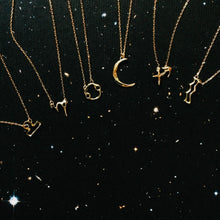 Load image into Gallery viewer, crescent moon necklace
