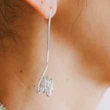 画像をギャラリービューアに読み込む, fiber earrings long
